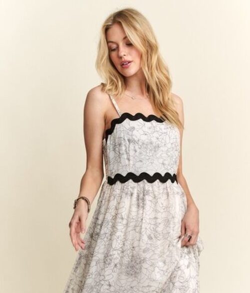Floral Adjustable Strap Maxi Dress, featuring a romantic floral print and flowy silhouette Lightweight and breathable maxi dress, perfect for summer outings Elegant adjustable strap dress, ideal for vacations and garden parties Chic floral maxi dress with lined interior, stylish and comfortable Versatile floral maxi dress, easy to dress up or down for any occasion