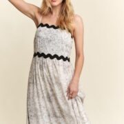 Floral Adjustable Strap Maxi Dress, featuring a romantic floral print and flowy silhouette Lightweight and breathable maxi dress, perfect for summer outings Elegant adjustable strap dress, ideal for vacations and garden parties Chic floral maxi dress with lined interior, stylish and comfortable Versatile floral maxi dress, easy to dress up or down for any occasion